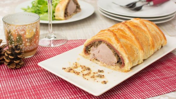 Tenderloin Wellington: Ένα πιάτο με ιστορία και μια συνταγή σε στυλ Cat Dumas