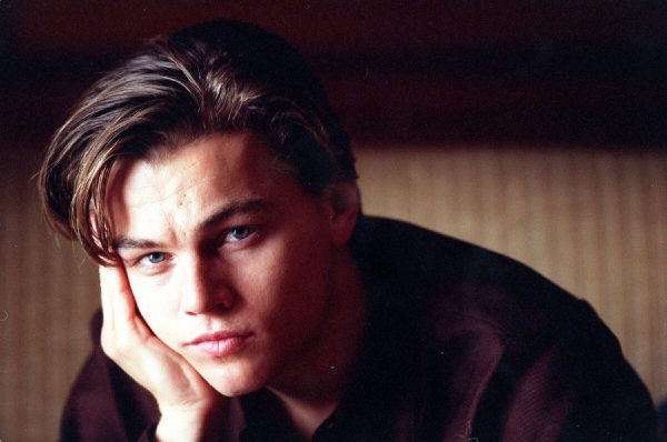 Το κούρεμα του Leonardo DiCaprio στα 90’s: Το Boy Band Bob ως τάση για το 2025