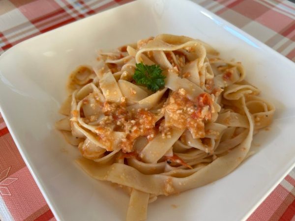 Lightning Pasta με Hermeline και Roast Tomatoes