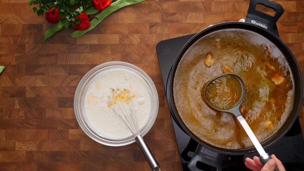 Bean Pods με καπνιστό γόνατο και κρέμα 🍲