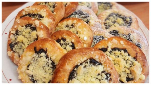 Ζύμη Povidl Cakes με ψίχουλα – παραδοσιακή λιχουδιά