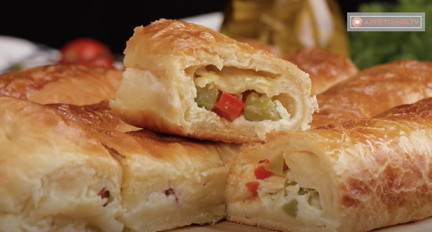 Εξαιρετική συνταγή για αλμυρό strudel με ζαμπόν, πιπέρι και τυρί: