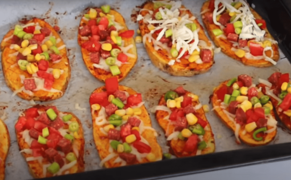 Potato Mini Pizzas που παρασκευάζονται σε λίγα λεπτά – δοκιμάστε αυτή την καλοσύνη!