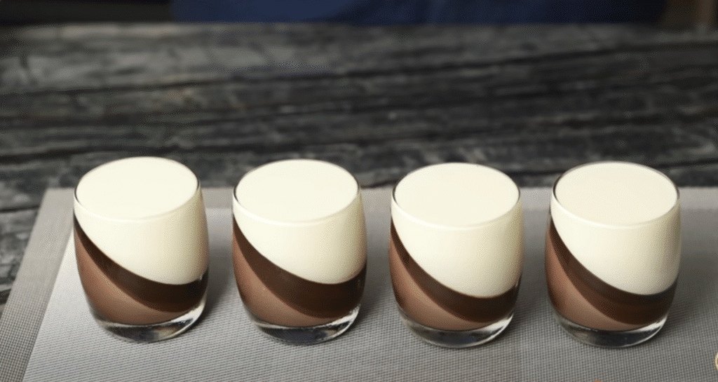 Perfect Chocolate Three -Layer Virgin Cotta σε γυαλιά - ουρανός στο στόμα!
