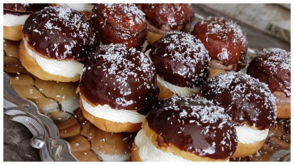 Γεμισμένα ντόνατς με mascarpone και σοκολάτα
