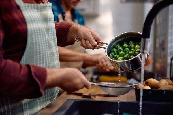 Όχι μόνο τα παιδιά σκουπίζουν τη μύτη πάνω από τα λάχανα των Βρυξελλών. Πώς να το προετοιμάσετε για να είναι νόστιμο; Όλοι θα τον αγαπήσουν